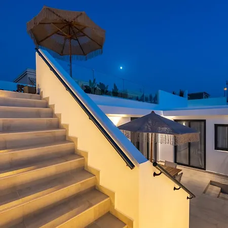 Βίλα Luxury - Sunset Rooftop - Heated Pool - Outdoor Kitchen - Airconditioned *