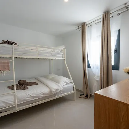 Luxury - Sunset Rooftop - Heated Pool - Outdoor Kitchen - Airconditioned 빌라